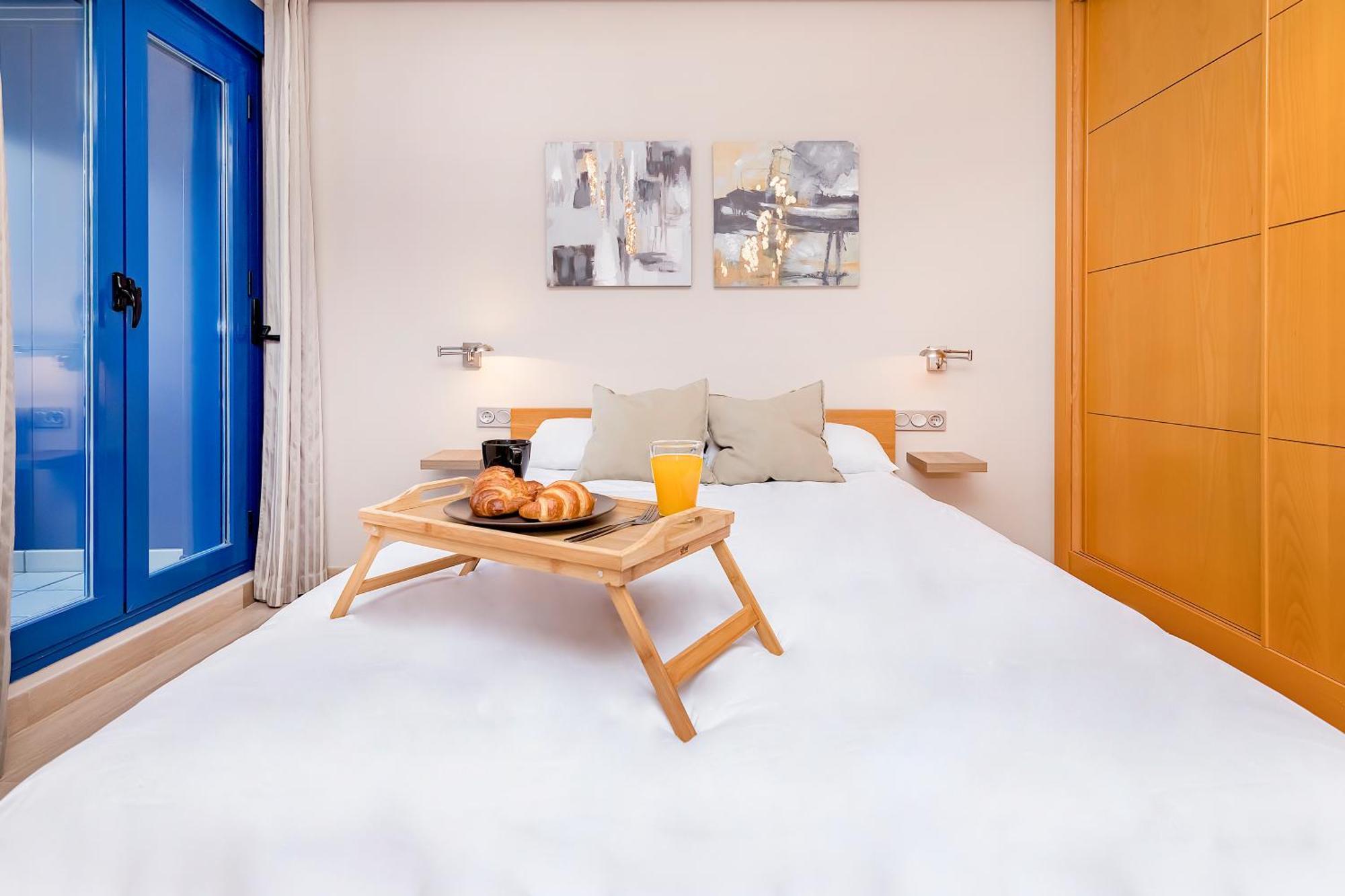 Bhost - Pacifico Apartment Малага Екстериор снимка