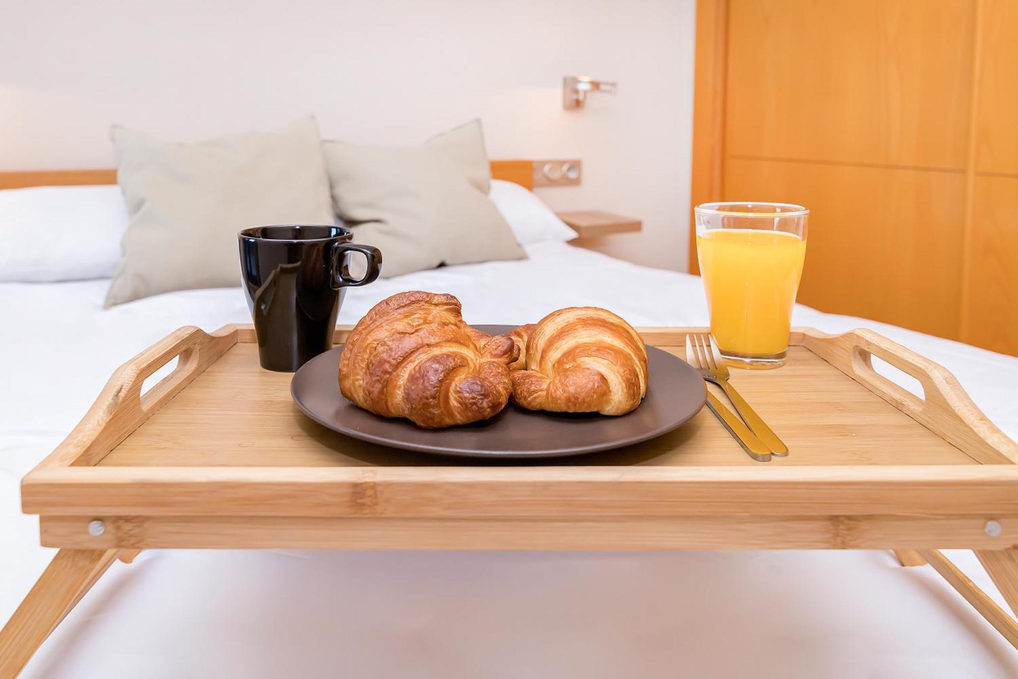Bhost - Pacifico Apartment Малага Екстериор снимка
